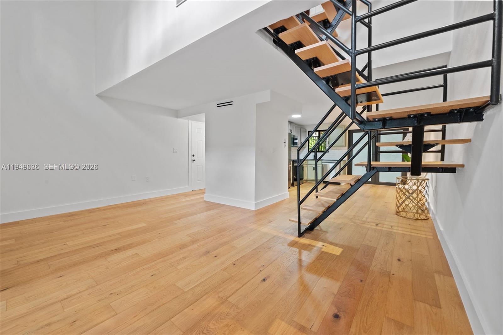 GROVE VILLAS CONDO - Residential