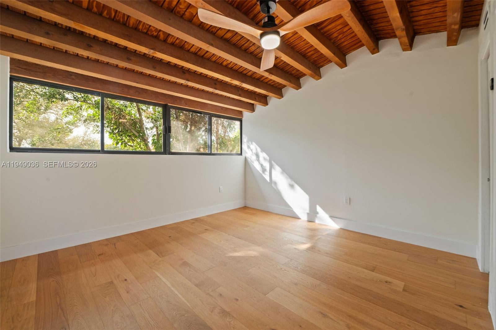 GROVE VILLAS CONDO - Residential