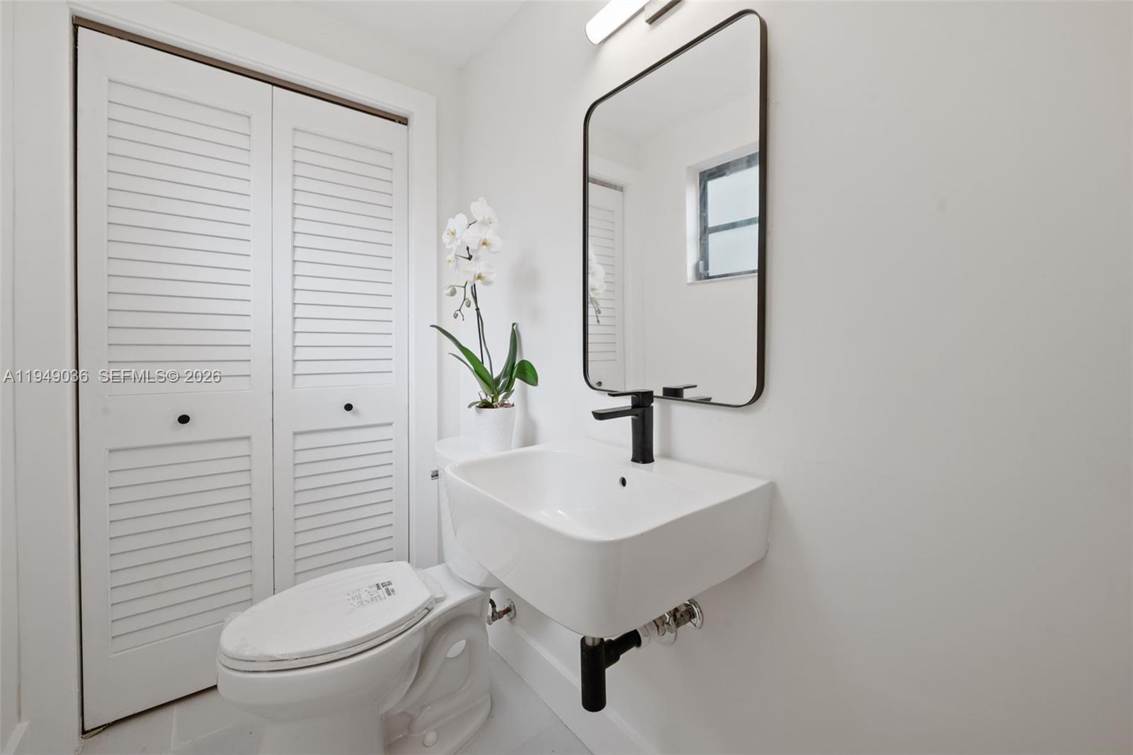 GROVE VILLAS CONDO - Residential