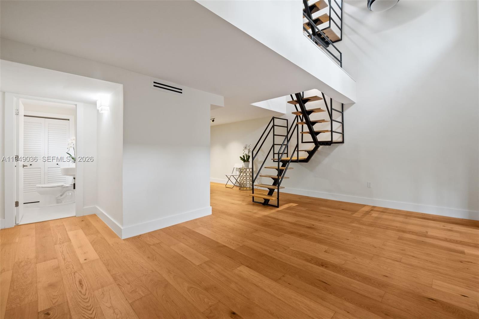 GROVE VILLAS CONDO - Residential