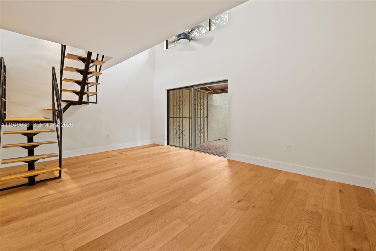 GROVE VILLAS CONDO - Residential