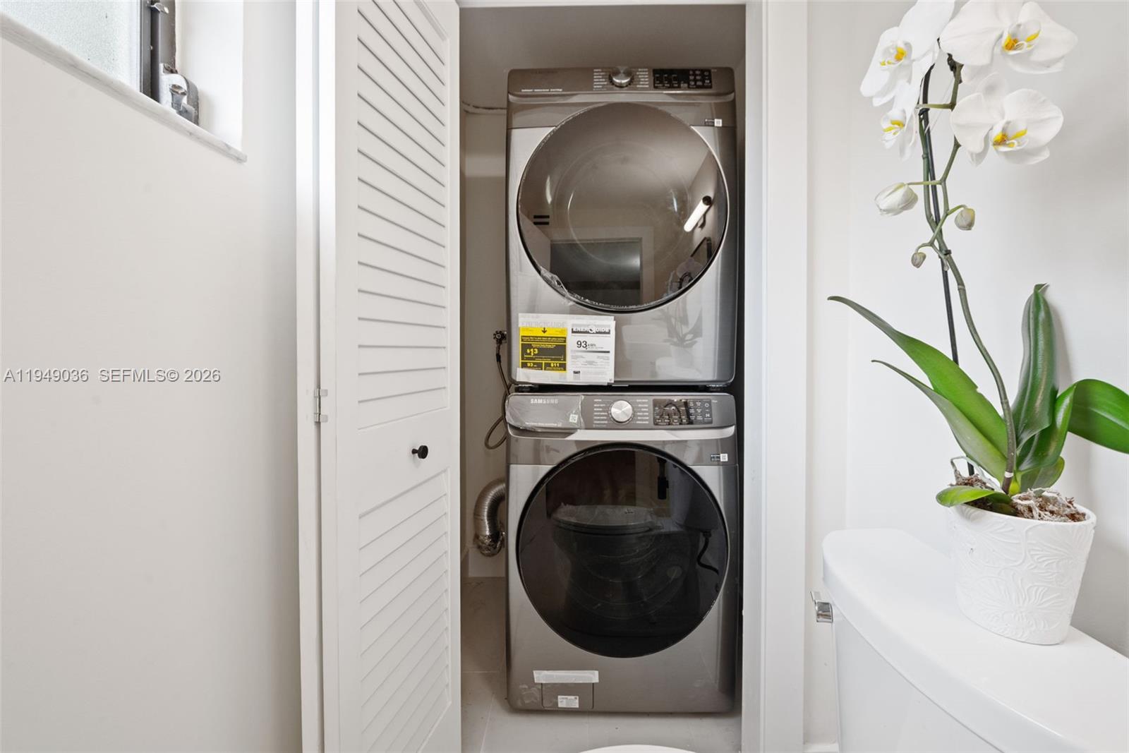 GROVE VILLAS CONDO - Residential