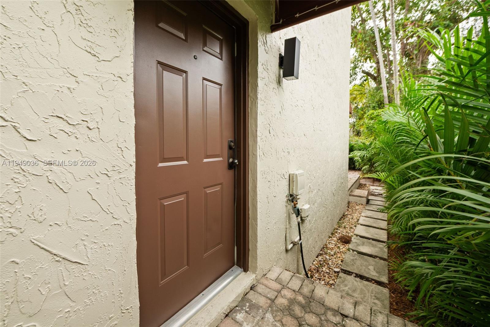 GROVE VILLAS CONDO - Residential