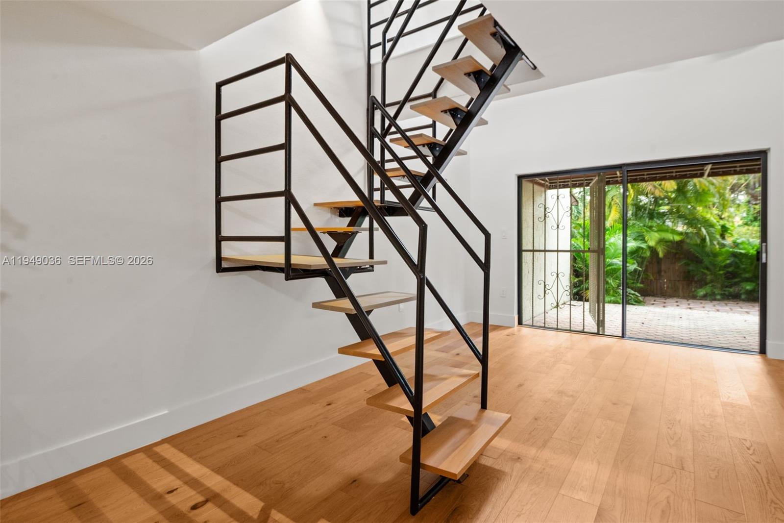 GROVE VILLAS CONDO - Residential