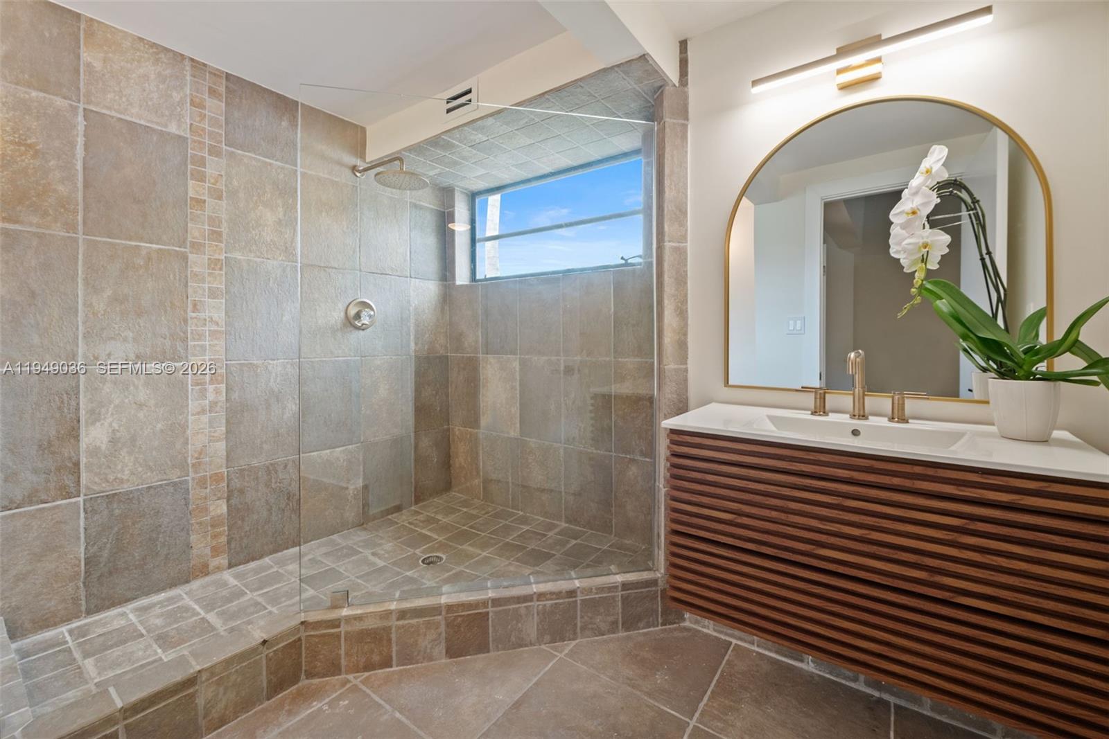 GROVE VILLAS CONDO - Residential