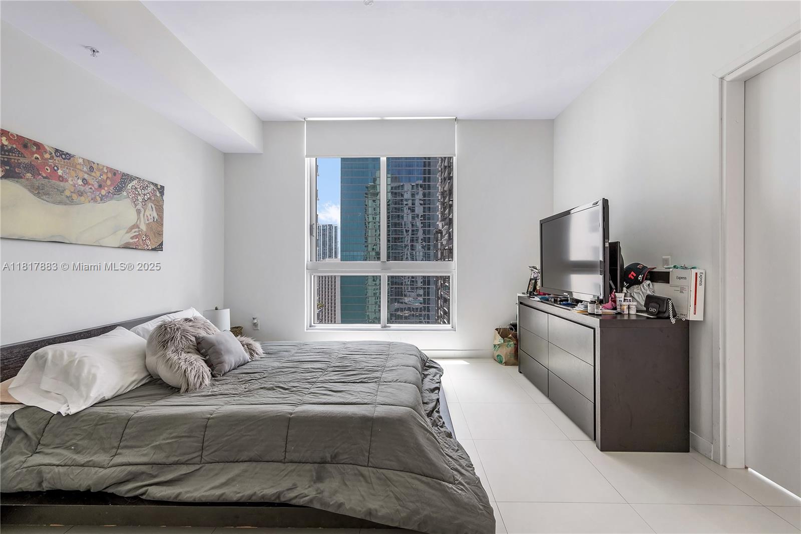 MET 1 CONDO - Residential Lease