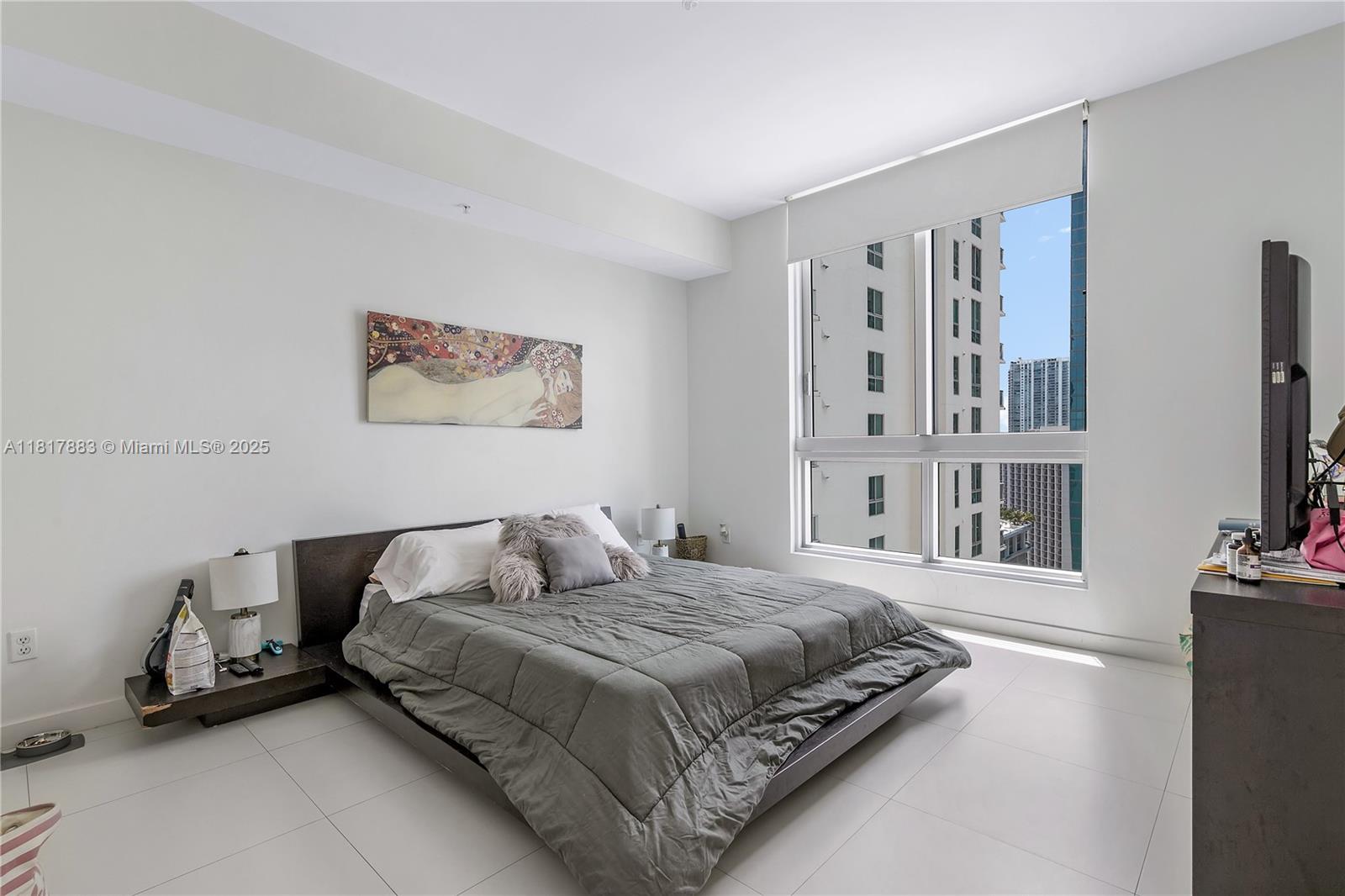 MET 1 CONDO - Residential Lease