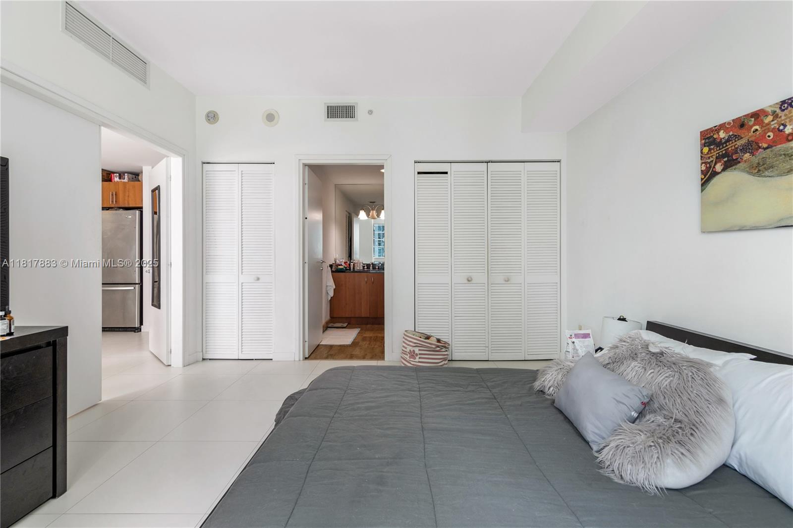 MET 1 CONDO - Residential Lease