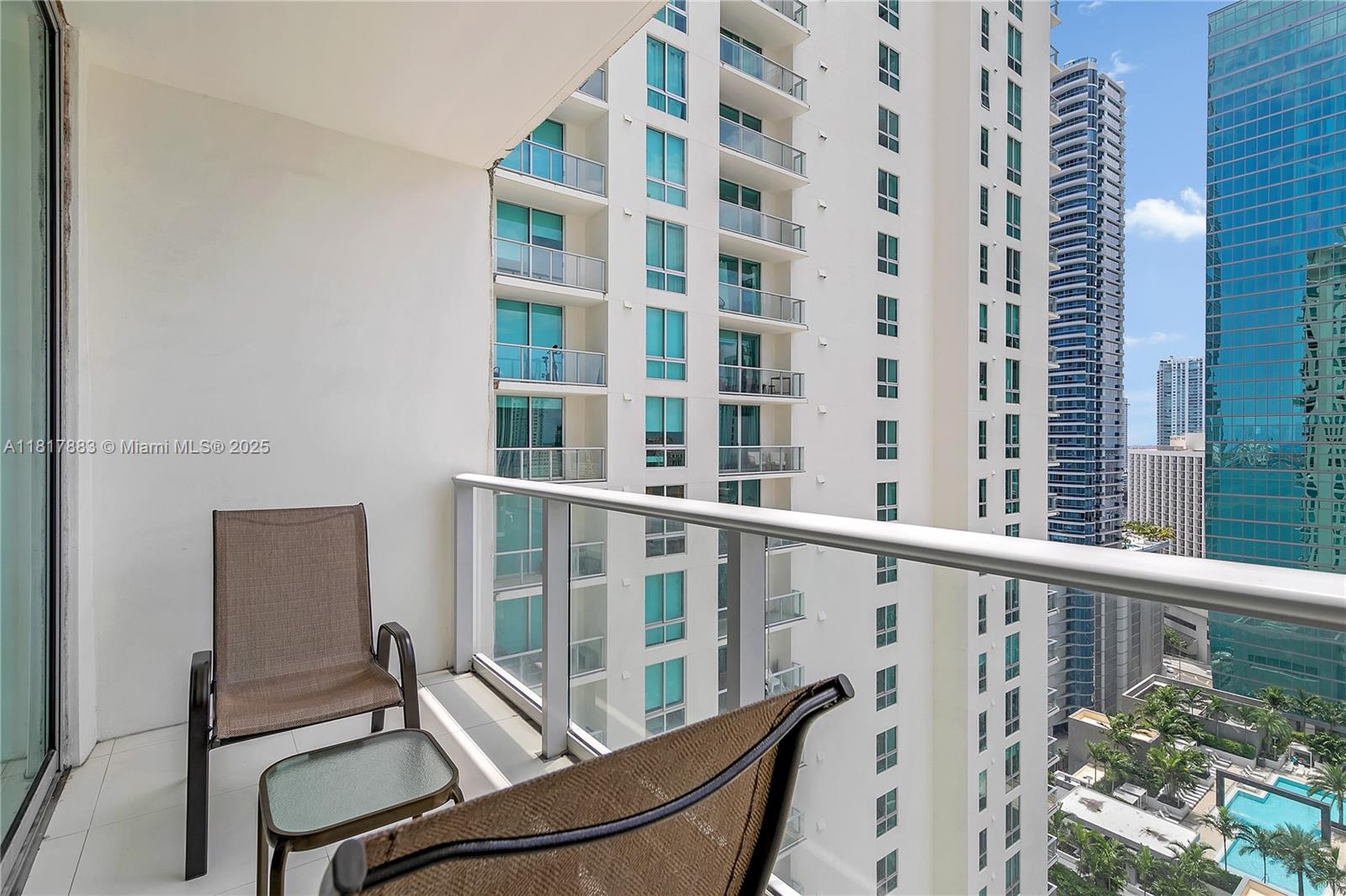 MET 1 CONDO - Residential Lease