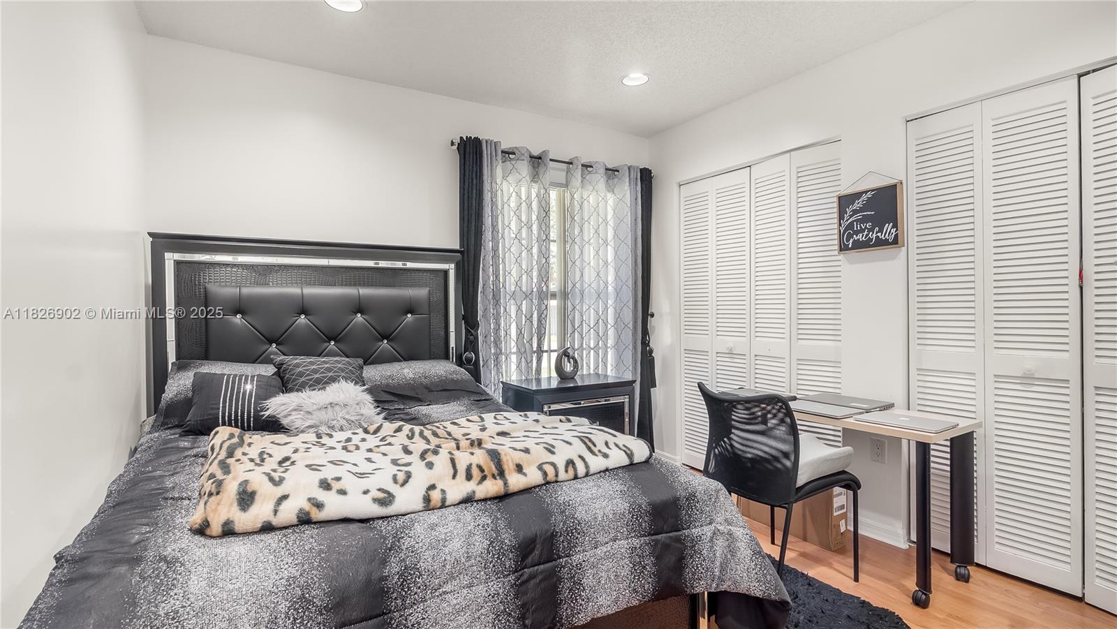 FLAMINGO ESTATES - Residential