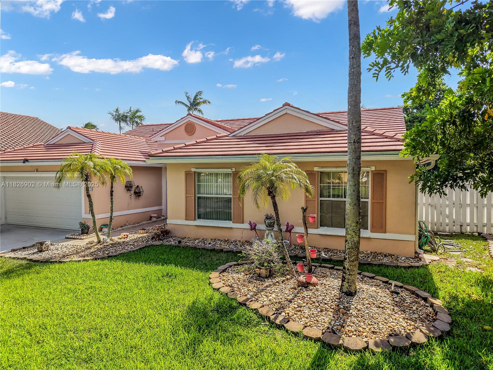 FLAMINGO ESTATES - Residential