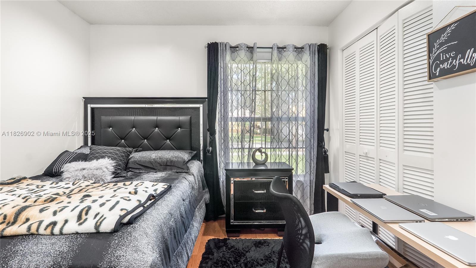 FLAMINGO ESTATES - Residential