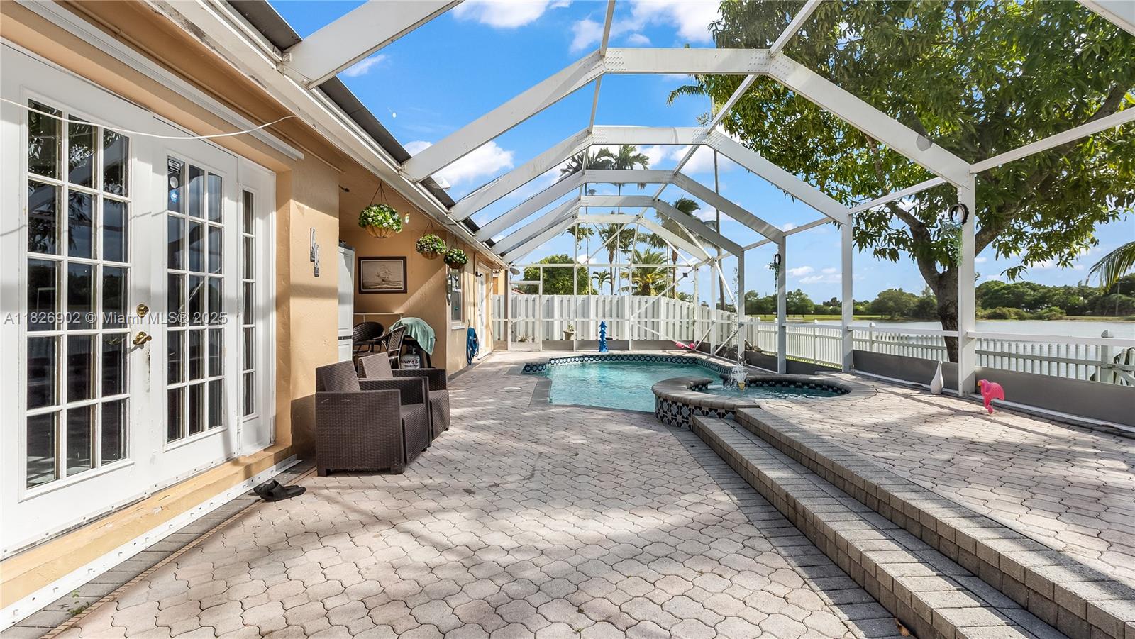 FLAMINGO ESTATES - Residential
