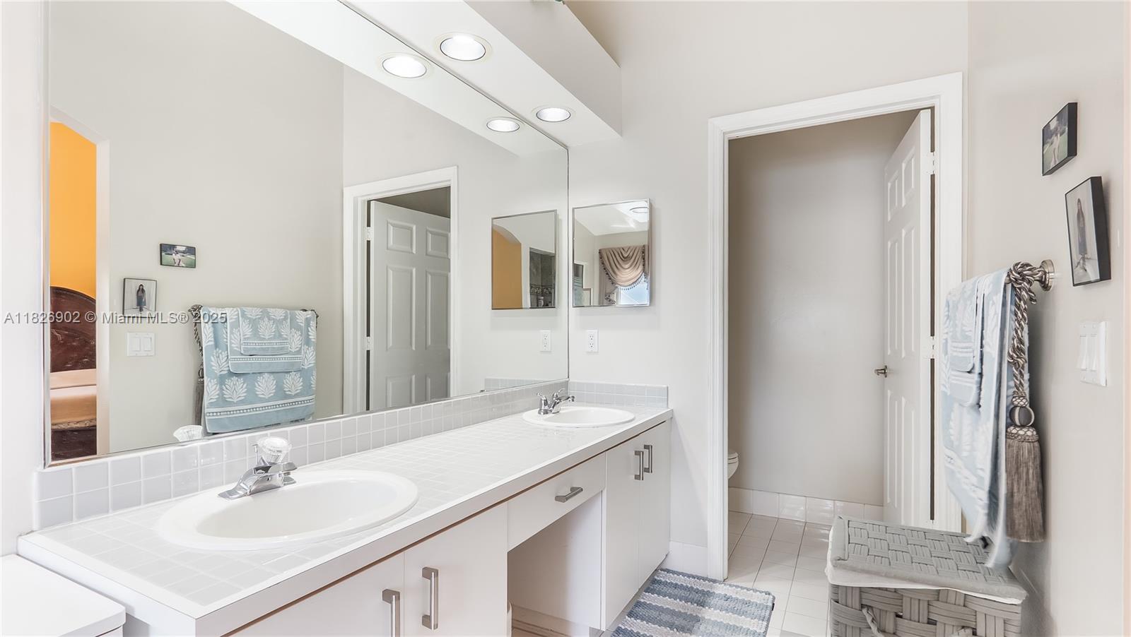 FLAMINGO ESTATES - Residential