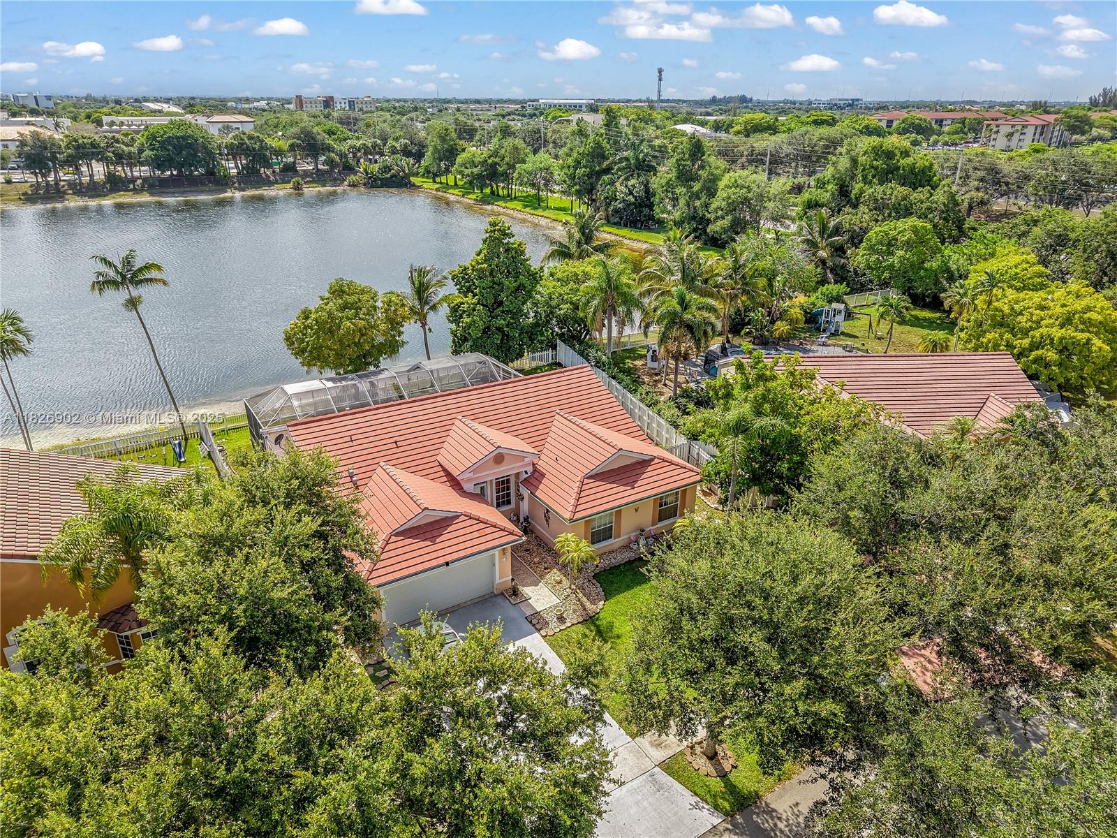 FLAMINGO ESTATES - Residential