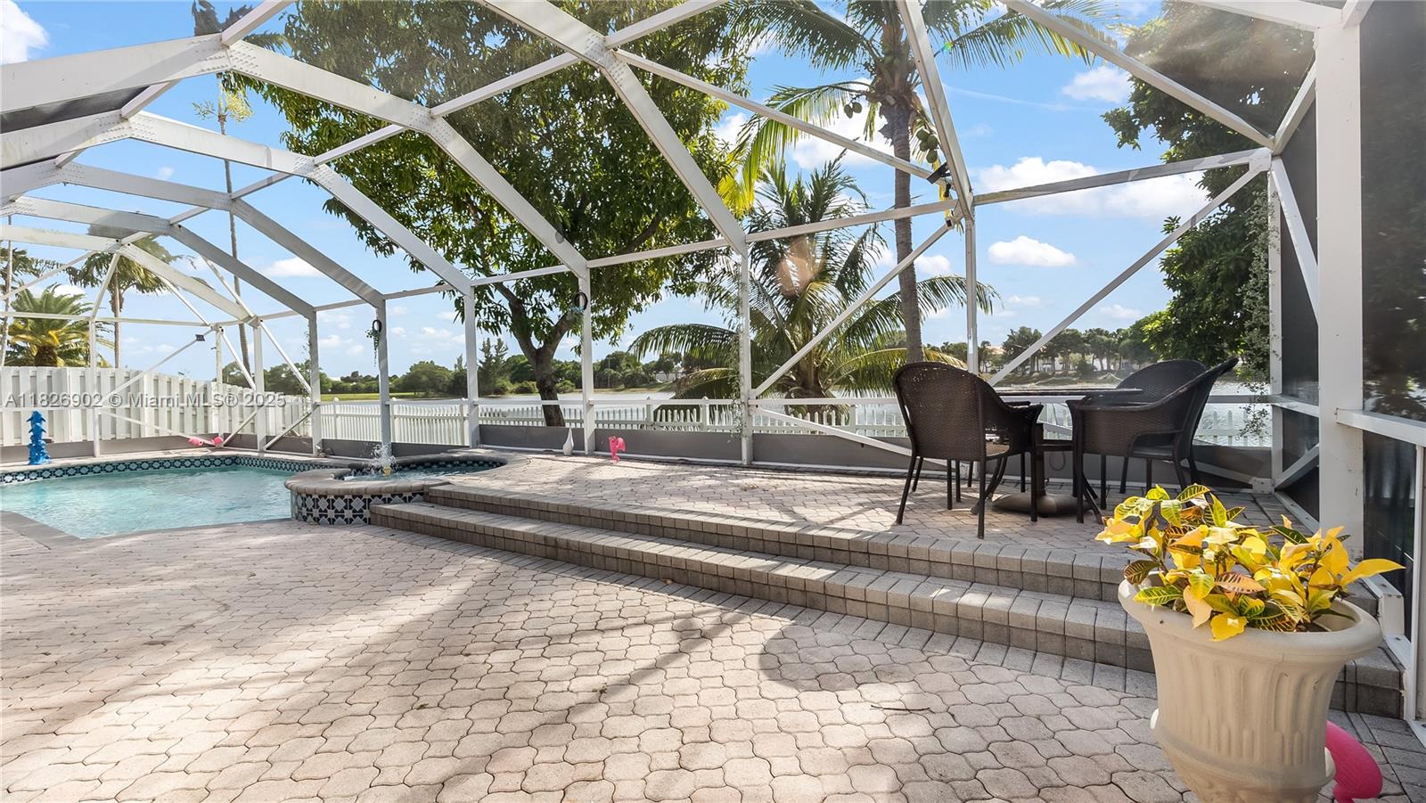 FLAMINGO ESTATES - Residential