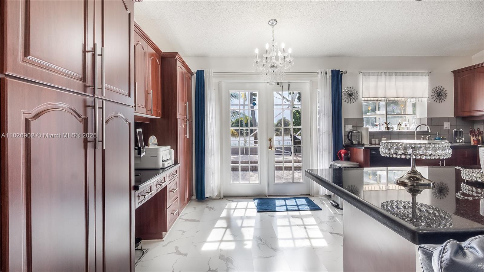 FLAMINGO ESTATES - Residential