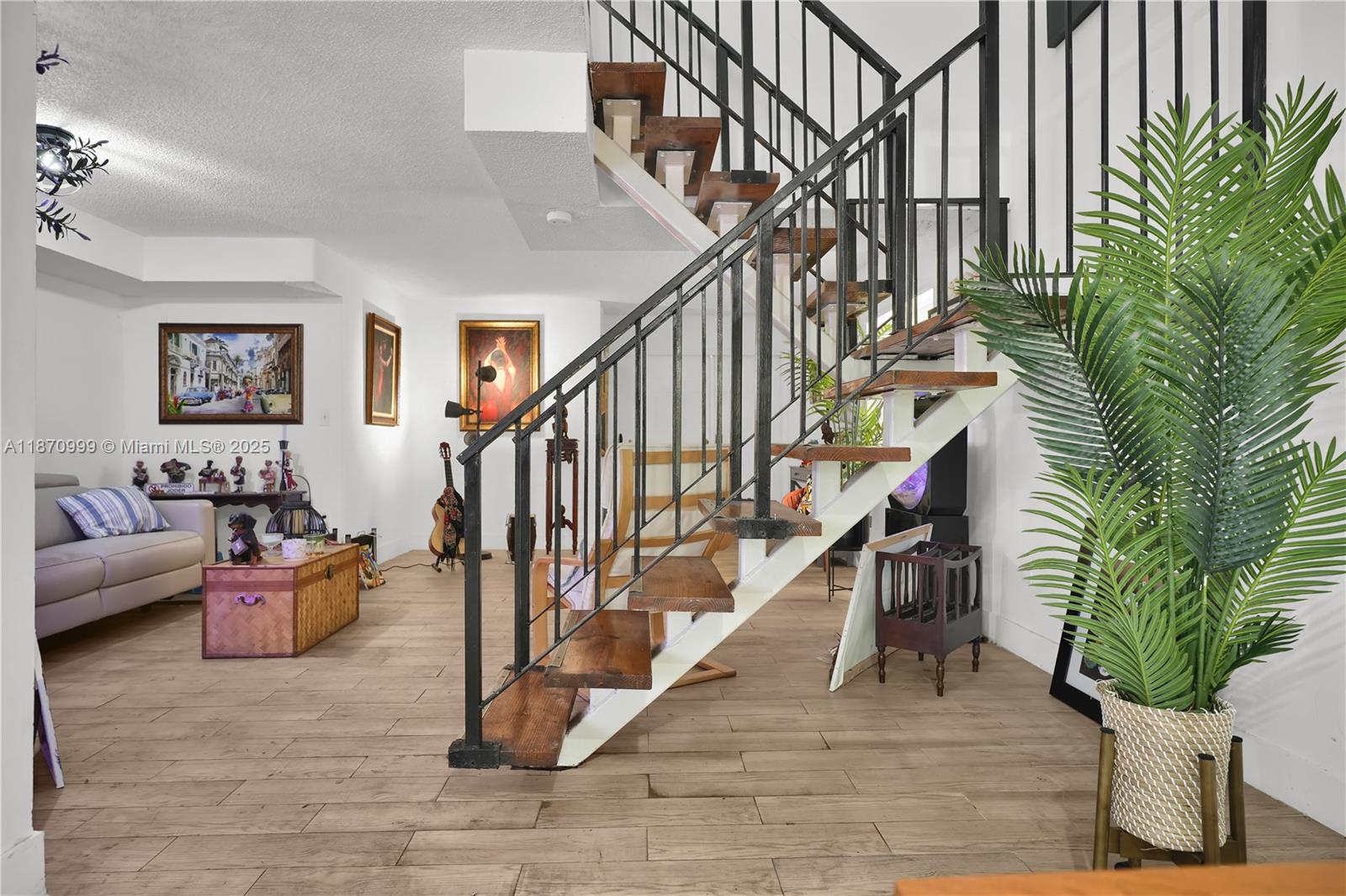 1131 SW 104th Ct