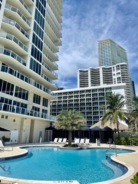 LA PERLA CONDO - Residential Lease