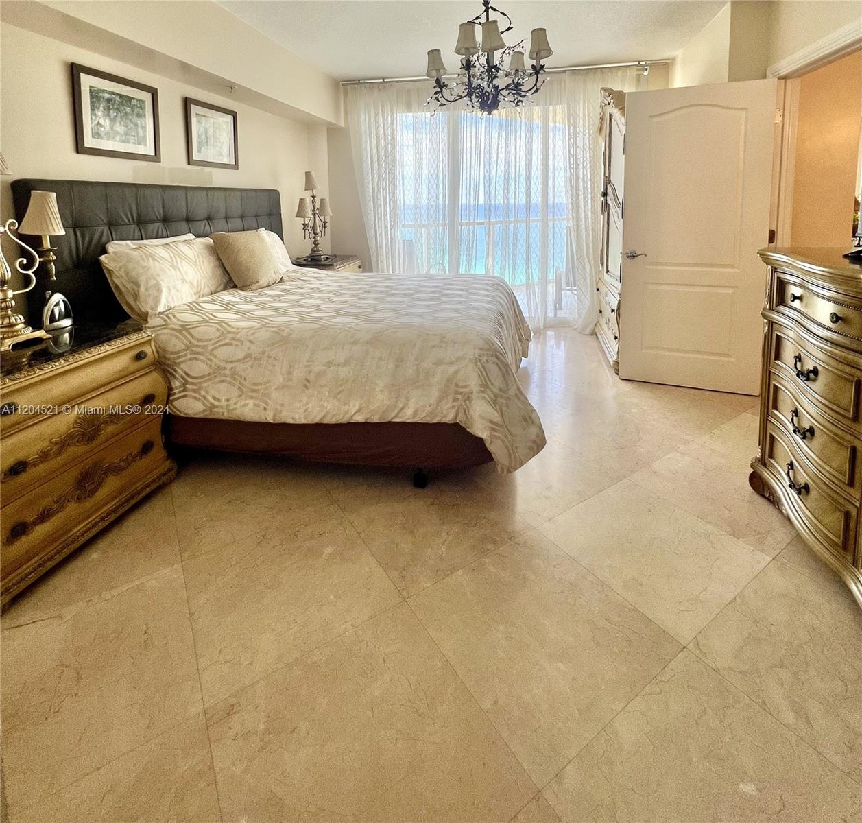 LA PERLA CONDO - Residential Lease