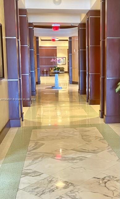 LA PERLA CONDO - Residential Lease