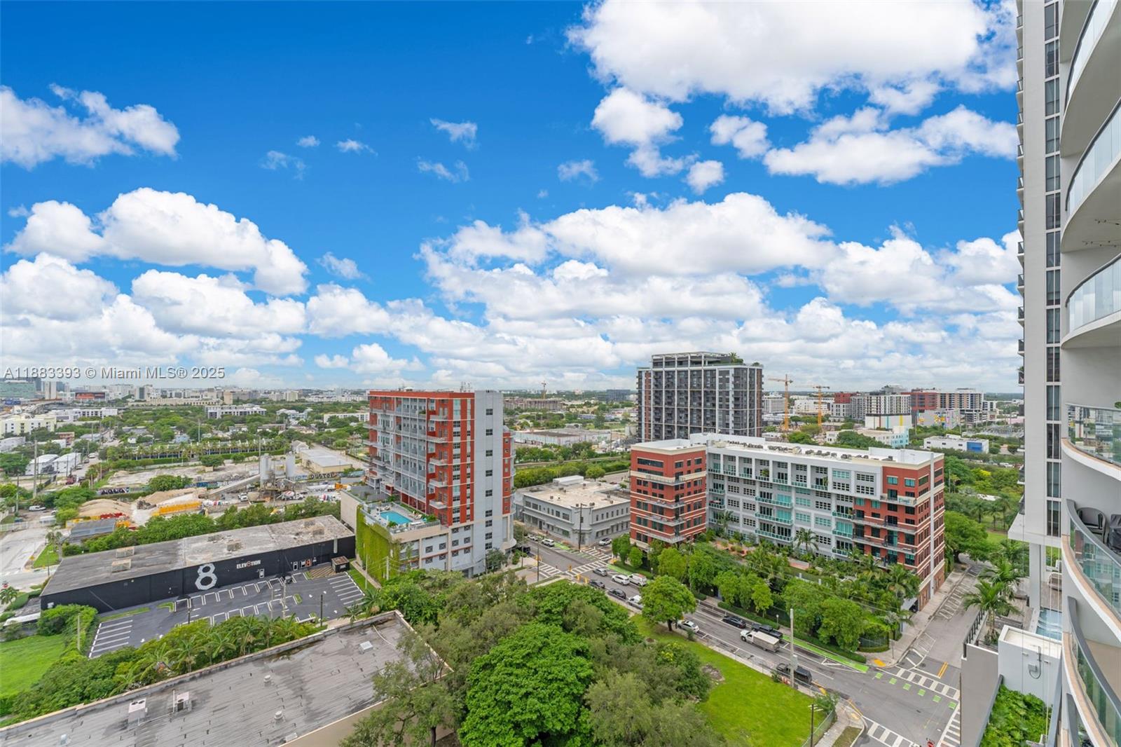 CANVAS CONDO - Residential