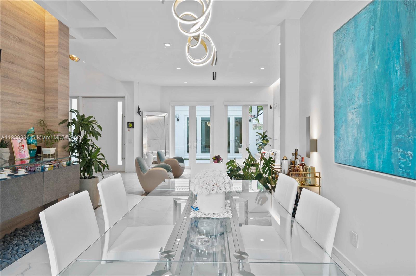 AVENTURA ESTATES - Residential