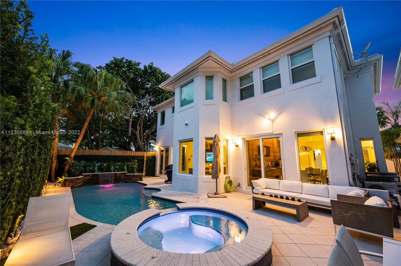 AVENTURA ESTATES - Residential