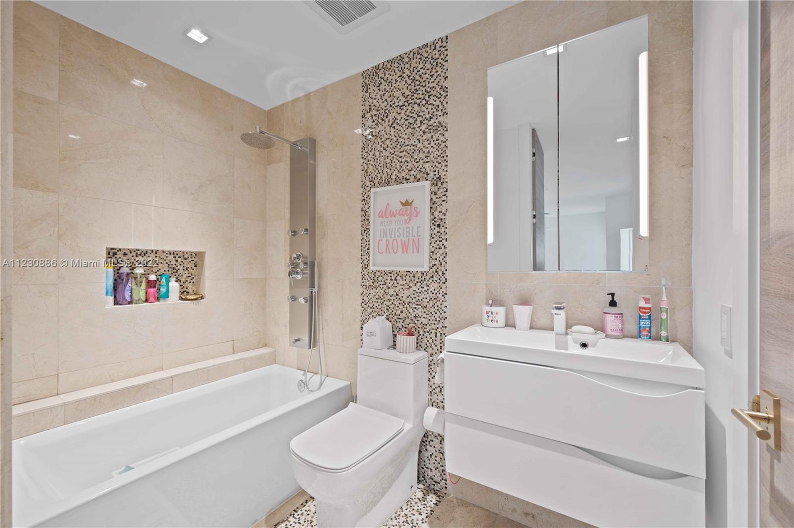 AVENTURA ESTATES - Residential