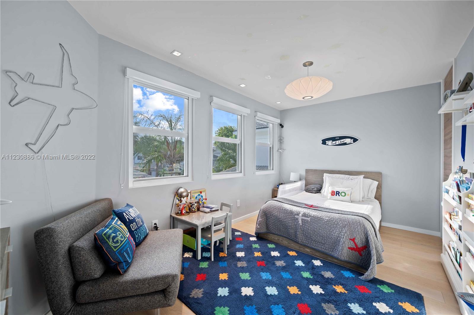 AVENTURA ESTATES - Residential