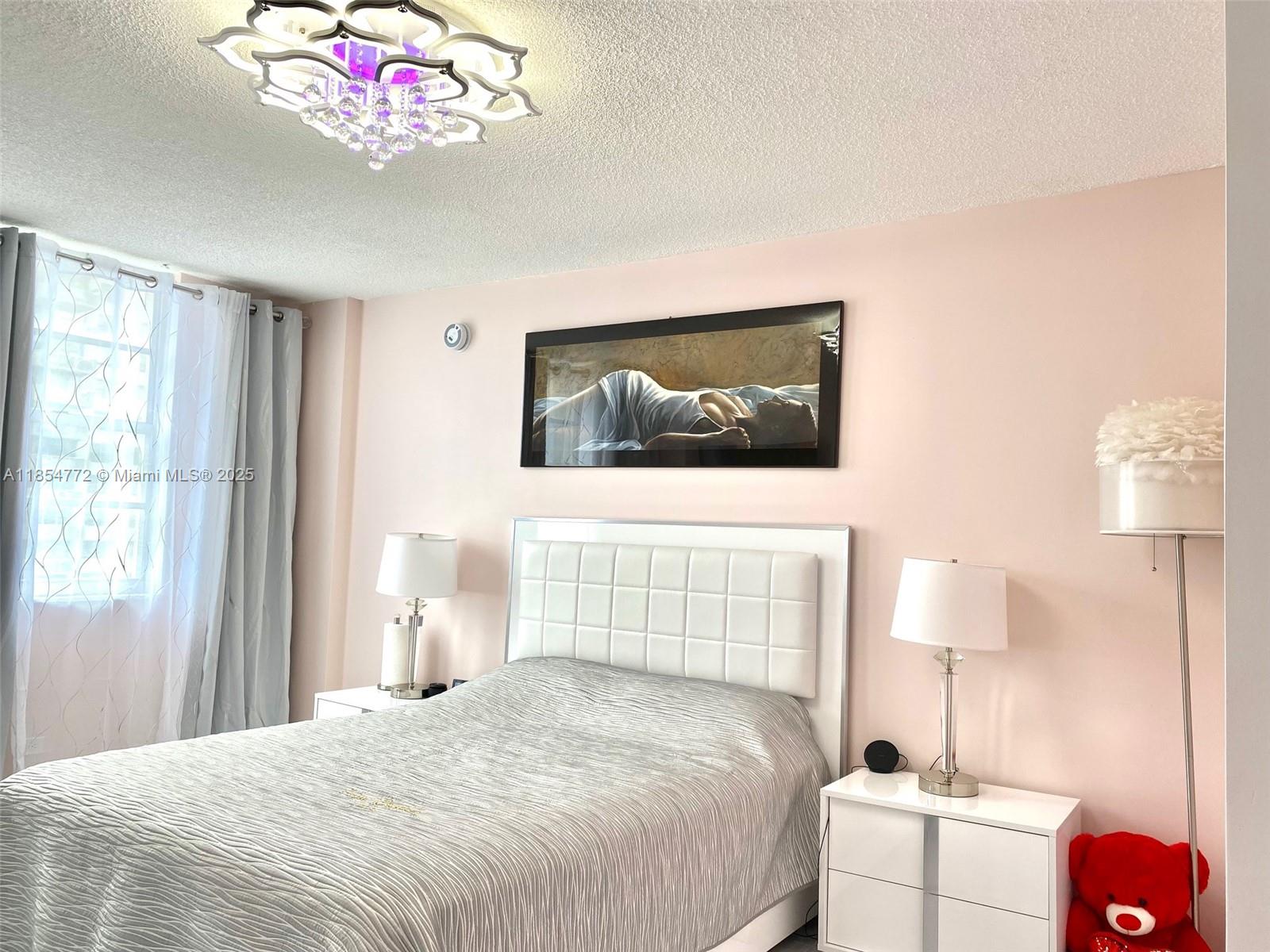 WINSTON TOWERS 200 - Residential