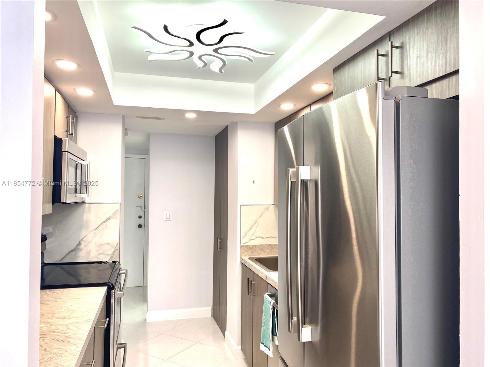 WINSTON TOWERS 200 - Residential