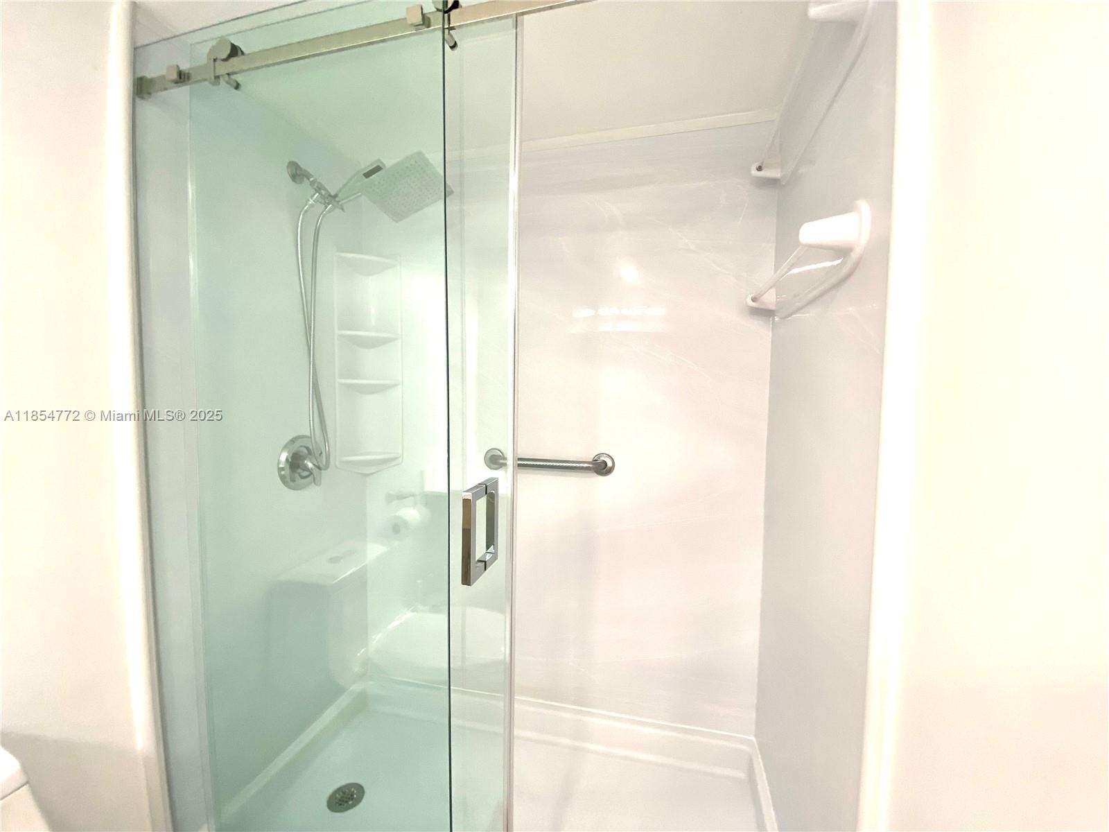 WINSTON TOWERS 200 - Residential