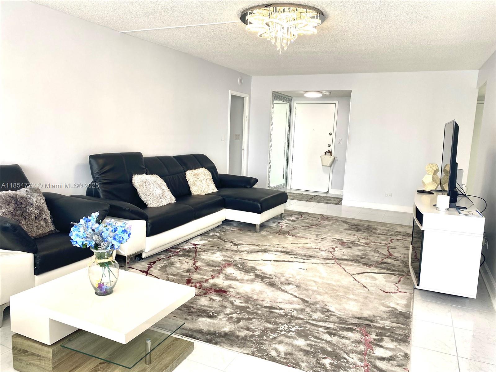 WINSTON TOWERS 200 - Residential