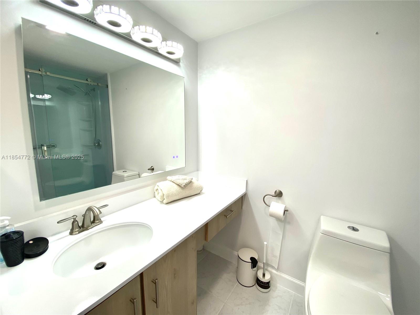 WINSTON TOWERS 200 - Residential