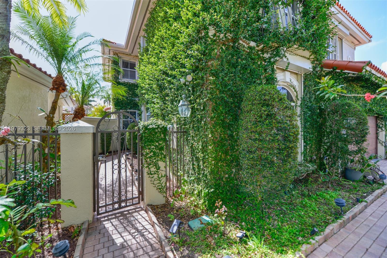 THREE ISLANDS 3RD SECTION - Residential