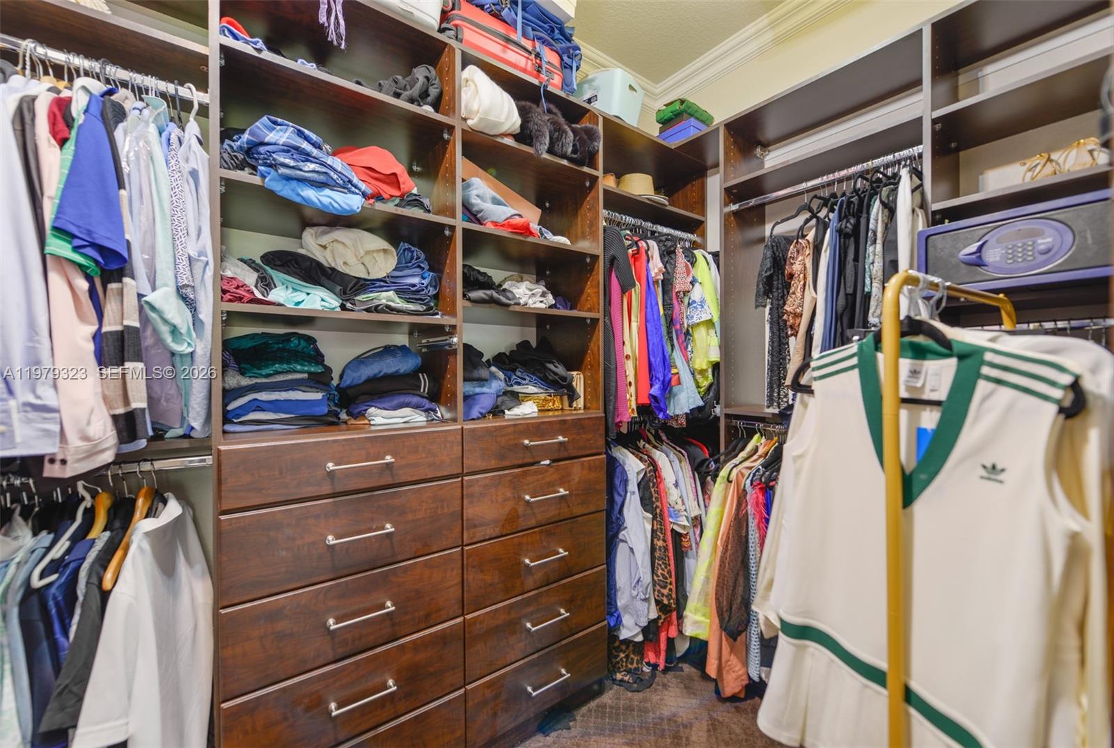 THREE ISLANDS 3RD SECTION - Residential