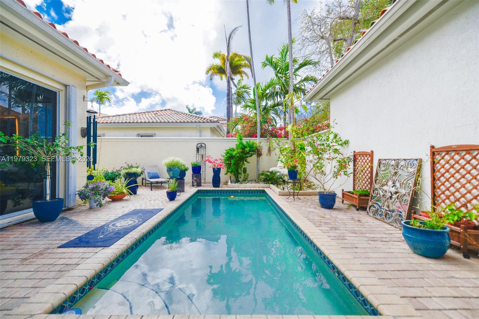 THREE ISLANDS 3RD SECTION - Residential