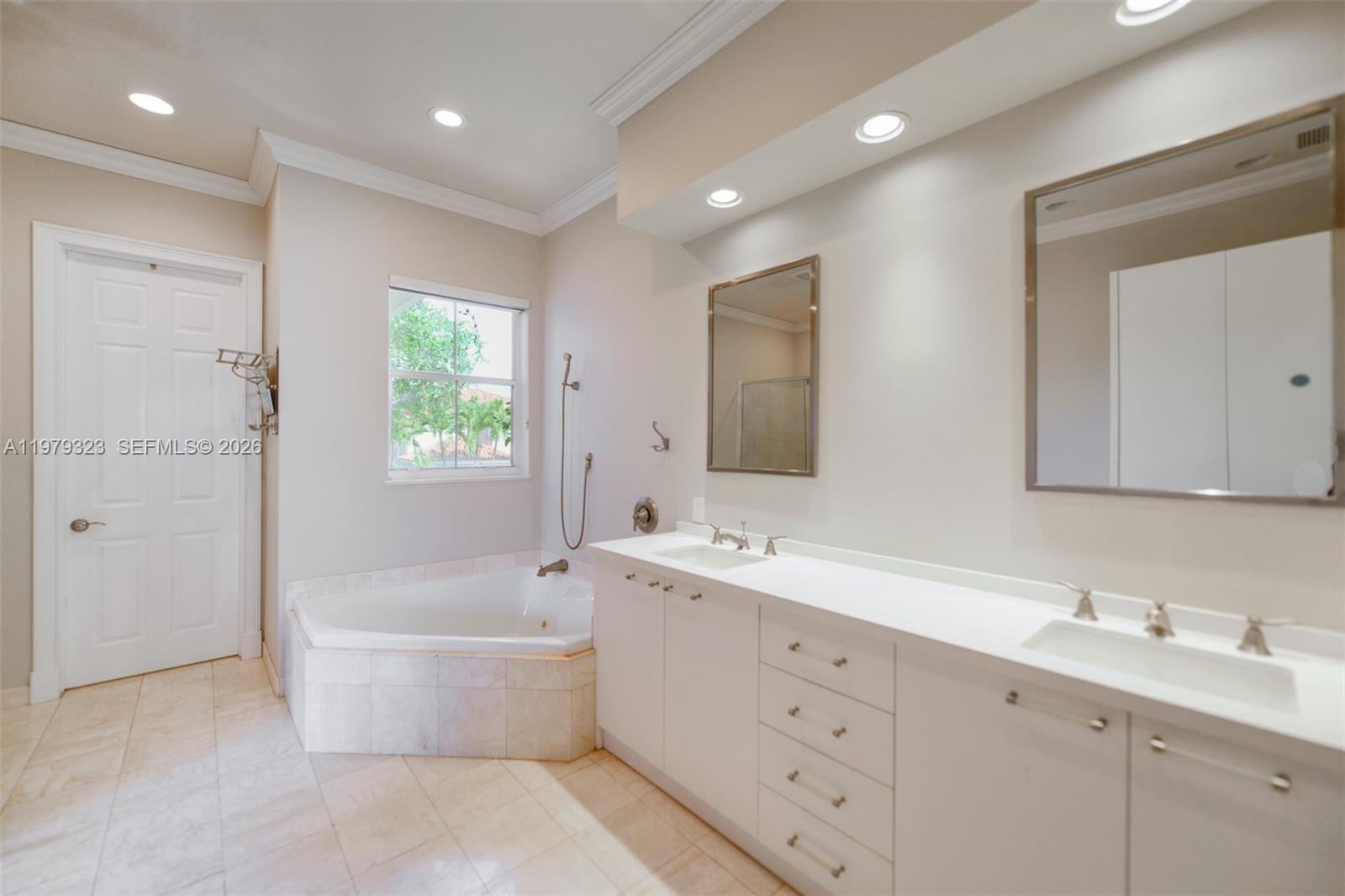 THREE ISLANDS 3RD SECTION - Residential