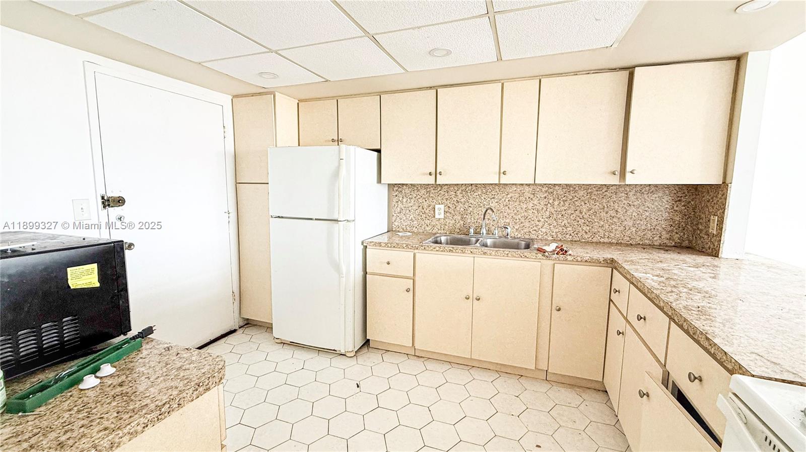 BUCKLEY TOWERS CONDO - EA - Residential