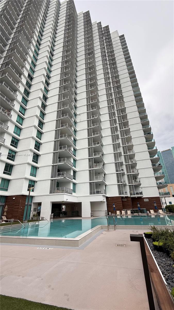 WIND CONDO - Residential