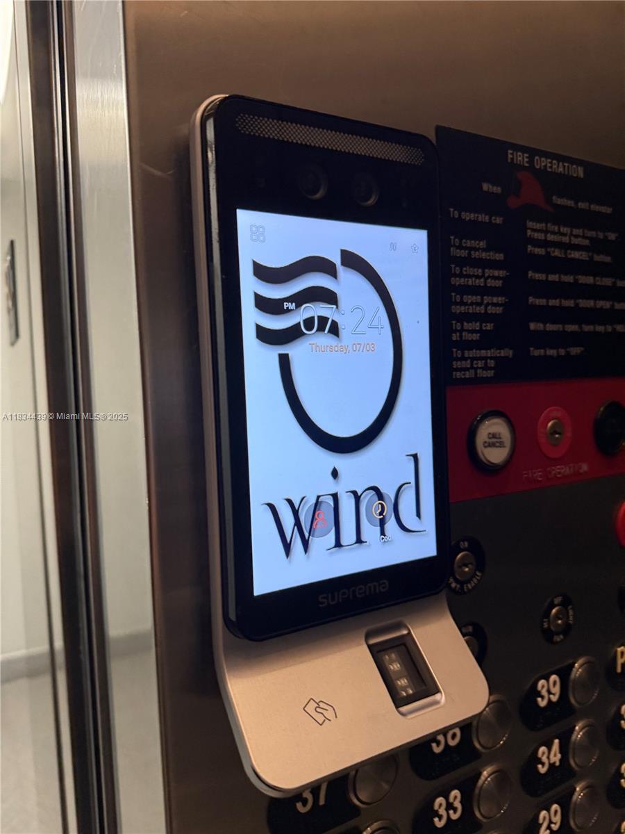 WIND CONDO - Residential