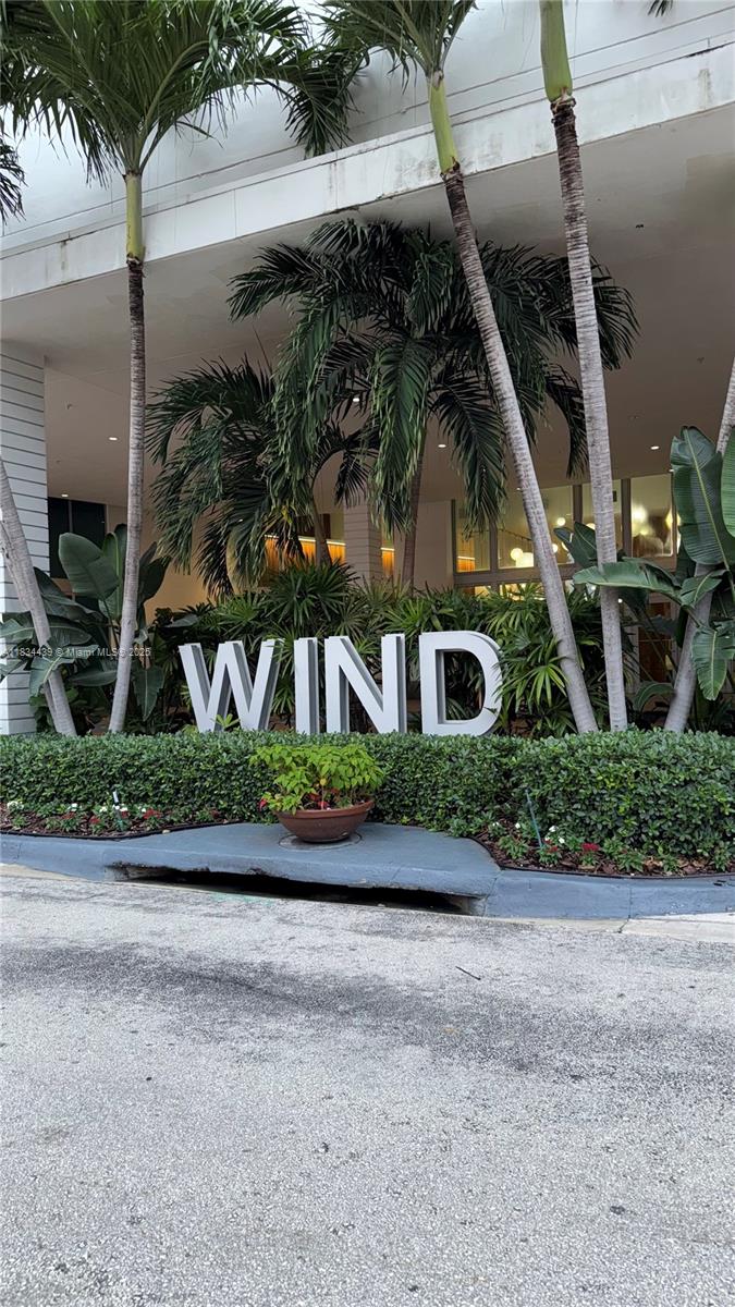 WIND CONDO - Residential
