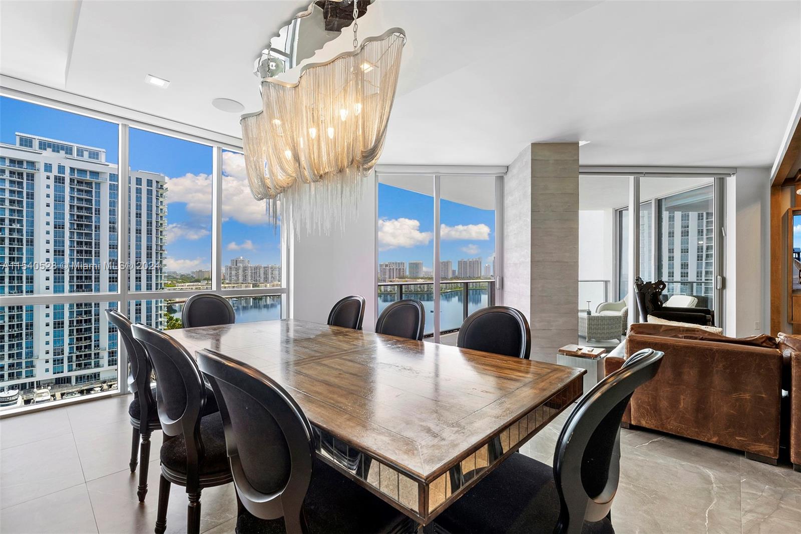 MARINA PALMS RESIDENCES - Residential
