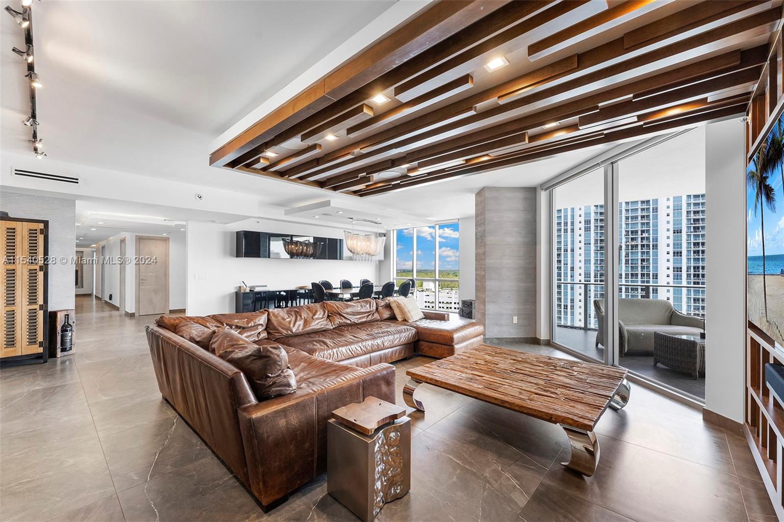 MARINA PALMS RESIDENCES - Residential