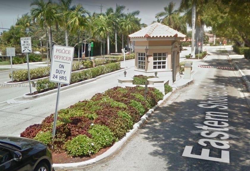 Charming Furnished 1 bedroom 1 bathroom in Beautiful peaceful, private gated community of Eastern Shores with police guard at entrance. Great views of the Canal. Landlord is looking for a tenant who will treat this unit as their home. Laundry room across the unit. Pool under repair. Dock space $100/month 20". Renters Insurance required. Great price for Eastern Shores, don't miss it!! Completely furnished!! Renters Insurance required. Service pet allowed.