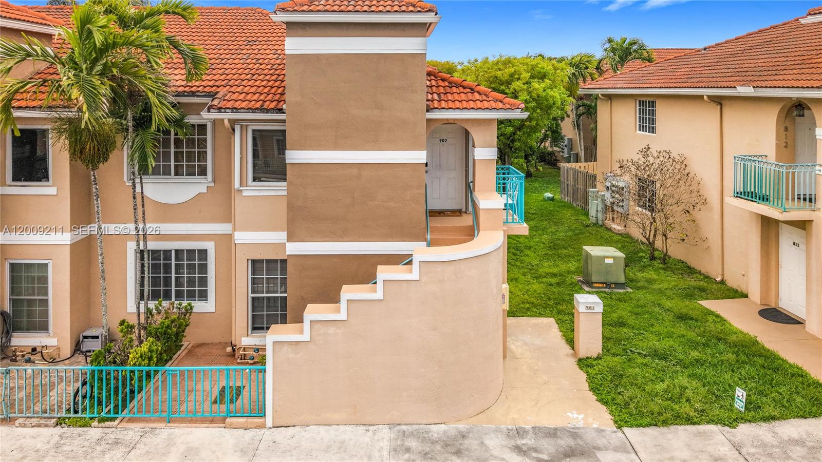 LAGO LINDO TOWNVILLAS CON - Residential