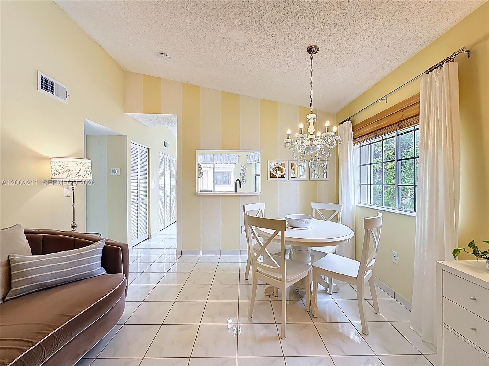 LAGO LINDO TOWNVILLAS CON - Residential