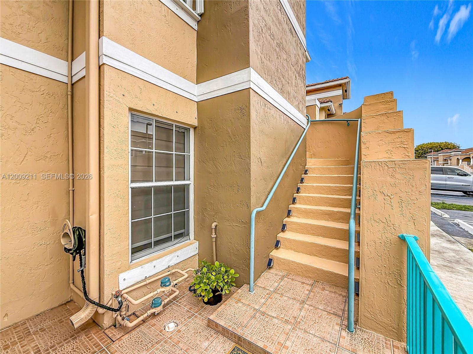 LAGO LINDO TOWNVILLAS CON - Residential