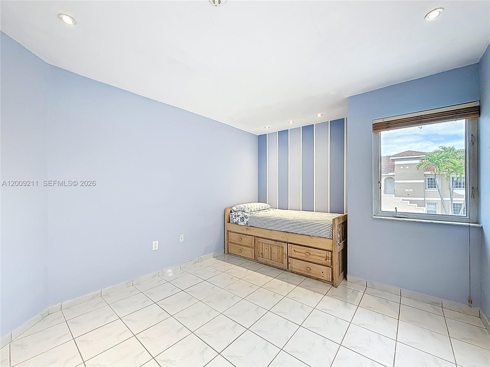 LAGO LINDO TOWNVILLAS CON - Residential